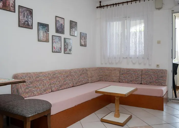 With Parking Space Povljana, Pag - 227 Апартаменты Повляна